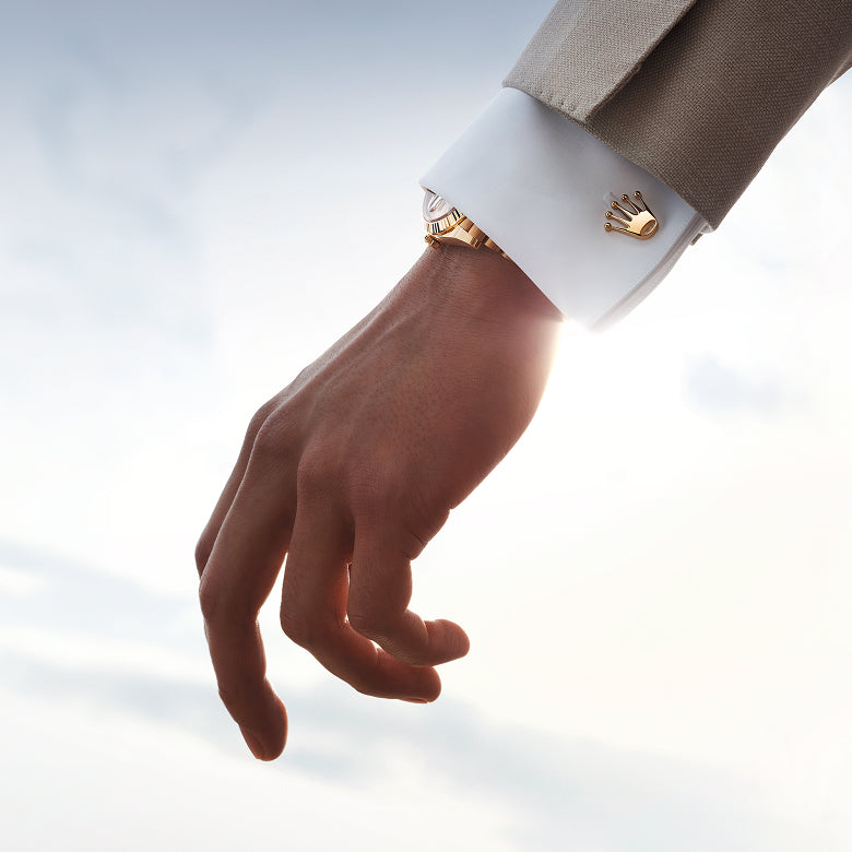 Rolex Rolex ‘Hand’ cufflinks Yellow gold and luminescent material A1028 in , A1028 - Bijoux Jamaica