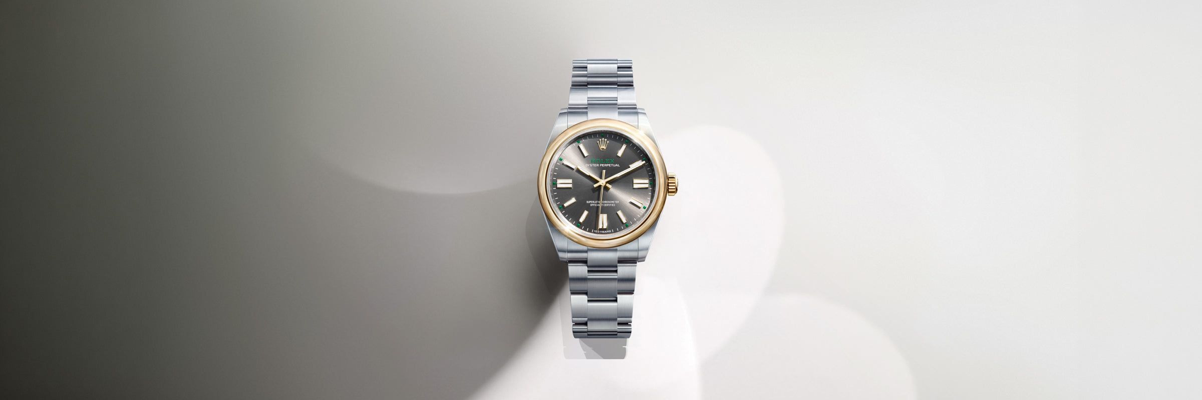 Rolex Oyster Perpetual in 18 kt yellow gold, M124208-0001 - Bijoux Jamaica