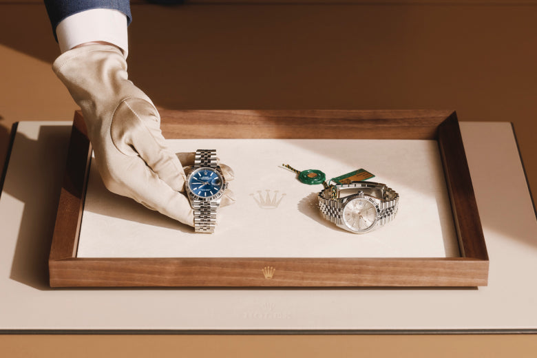 Rolex Rolex Submariner Date desk clock 80 mm, stainless steel C909010LN-0001 in , C909010LN-0001 - Bijoux Jamaica